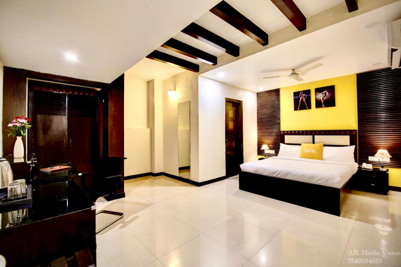 Lime Stays B&B Gk-2 At Greater Kailash Metro South Delhi Nearby Saket Select City นิวเดลี ภายนอก รูปภาพ