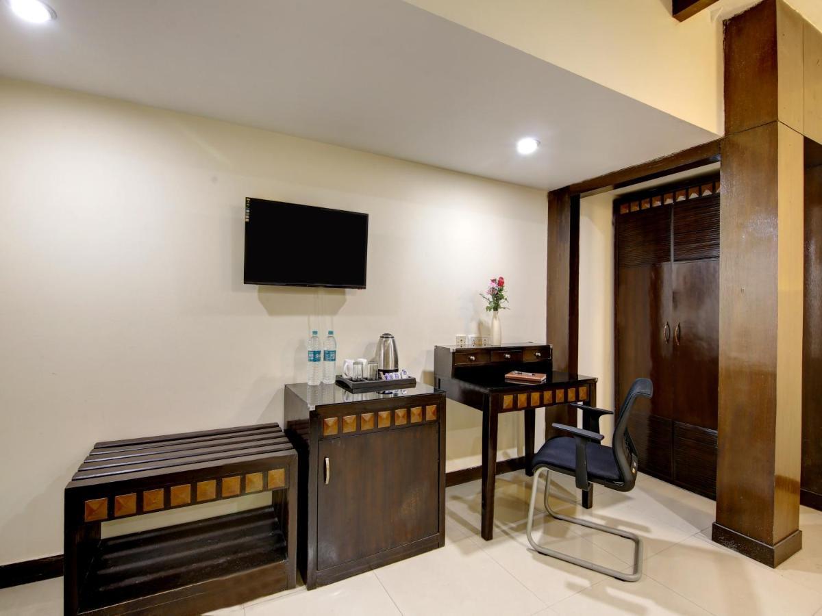 Lime Stays B&B Gk-2 At Greater Kailash Metro South Delhi Nearby Saket Select City นิวเดลี ภายนอก รูปภาพ