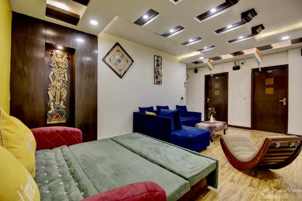 Lime Stays B&B Gk-2 At Greater Kailash Metro South Delhi Nearby Saket Select City นิวเดลี ภายนอก รูปภาพ