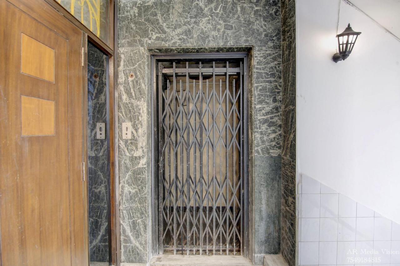 Lime Stays B&B Gk-2 At Greater Kailash Metro South Delhi Nearby Saket Select City นิวเดลี ภายนอก รูปภาพ