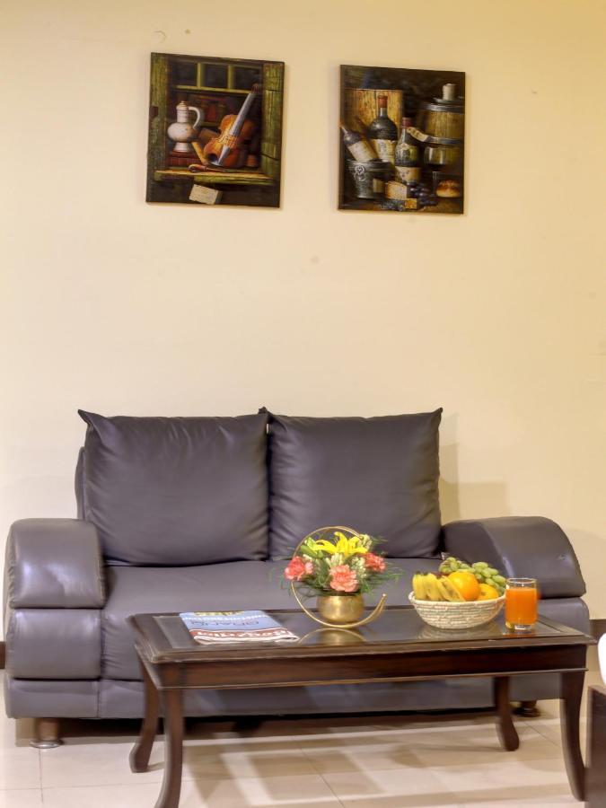 Lime Stays B&B Gk-2 At Greater Kailash Metro South Delhi Nearby Saket Select City นิวเดลี ภายนอก รูปภาพ