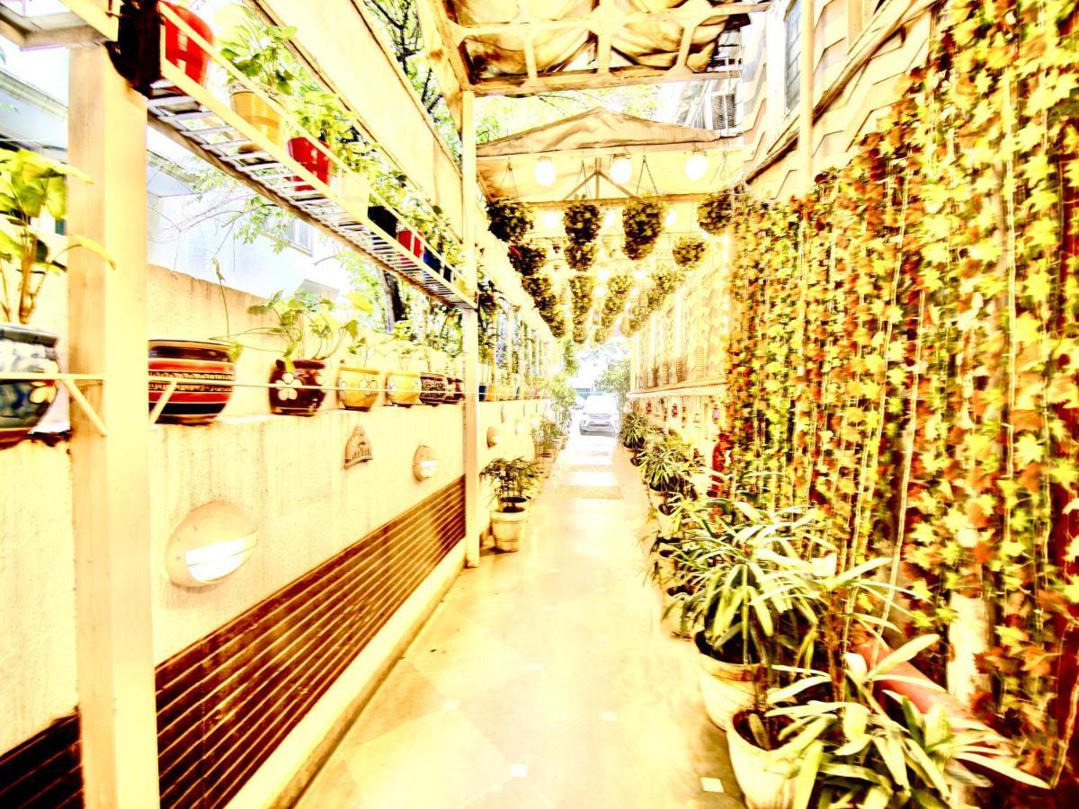 Lime Stays B&B Gk-2 At Greater Kailash Metro South Delhi Nearby Saket Select City นิวเดลี ภายนอก รูปภาพ
