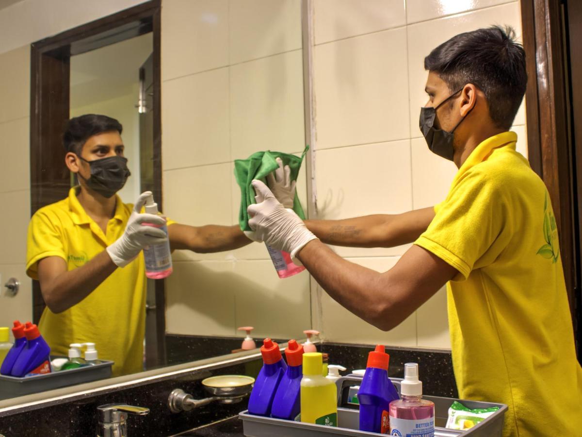 Lime Stays B&B Gk-2 At Greater Kailash Metro South Delhi Nearby Saket Select City นิวเดลี ภายนอก รูปภาพ